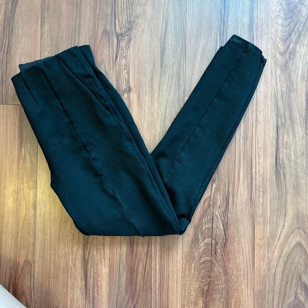 Zara Black Leggings Tapered Fit Essential